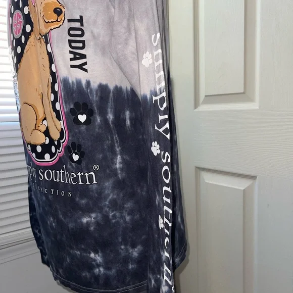 Simply Southern Gray Logo Shirt - Picture 3 of 5